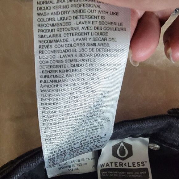 Levi's Black 505 Straight Leg. Size 30. - Picture 8 of 9